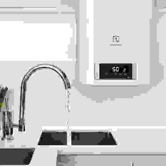 Водонагреватель Electrolux EWH 30 Formax DL